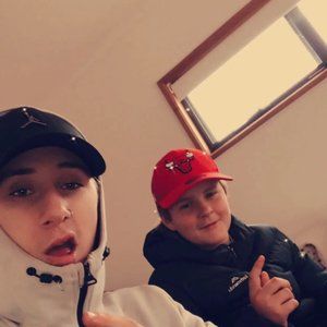 Meet your Posher, Ayce